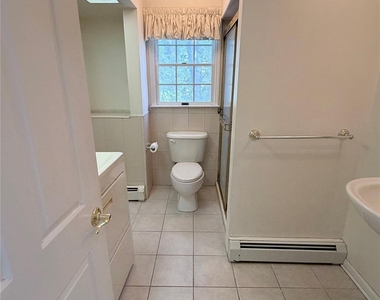 216 Maple Avenue - Photo Thumbnail 11