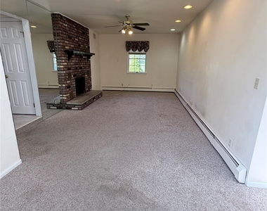 216 Maple Avenue - Photo Thumbnail 13
