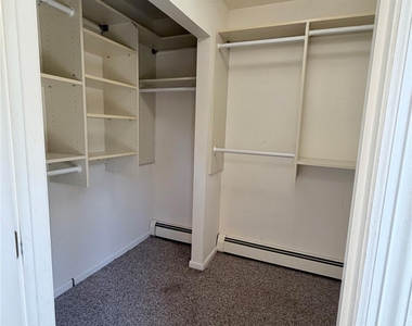 216 Maple Avenue - Photo Thumbnail 16