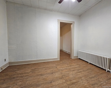704 Tower Avenue - Photo Thumbnail 18
