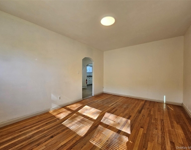 704 Tower Avenue - Photo Thumbnail 14