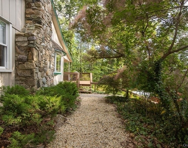 56 Bluff Avenue - Photo Thumbnail 15