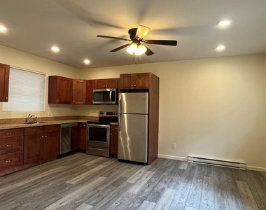 73 Webster Ave - Photo Thumbnail 4