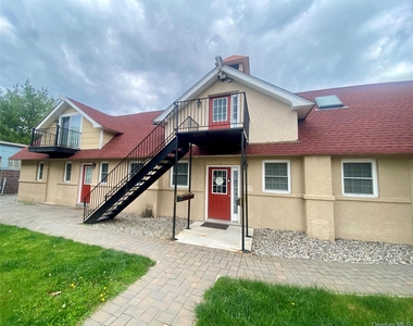 73 Webster Ave - Photo Thumbnail 2