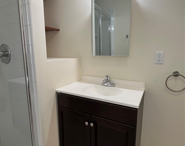 73 Webster Ave - Photo Thumbnail 8