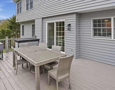 20 Stuart Court - Photo Thumbnail 2