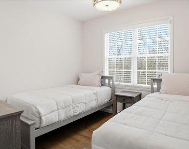 20 Stuart Court - Photo Thumbnail 22