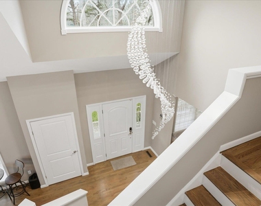 20 Stuart Court - Photo Thumbnail 6