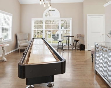 20 Stuart Court - Photo Thumbnail 8