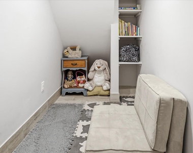 20 Stuart Court - Photo Thumbnail 31