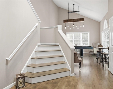 20 Stuart Court - Photo Thumbnail 3