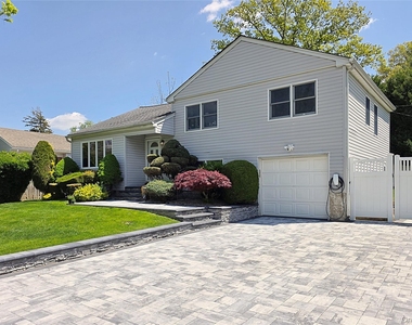 110 Briarwood Lane - Photo Thumbnail 2