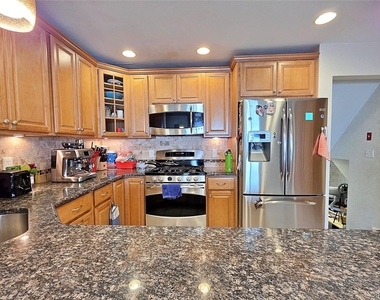 110 Briarwood Lane - Photo Thumbnail 9