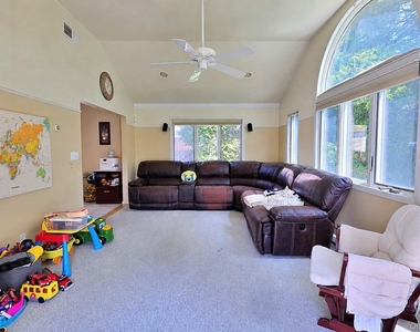 110 Briarwood Lane - Photo Thumbnail 35