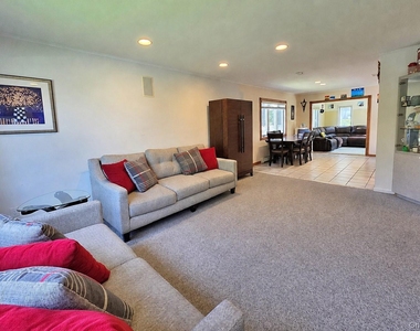 110 Briarwood Lane - Photo Thumbnail 28