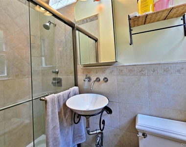 110 Briarwood Lane - Photo Thumbnail 12