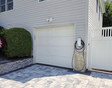 110 Briarwood Lane - Photo Thumbnail 4