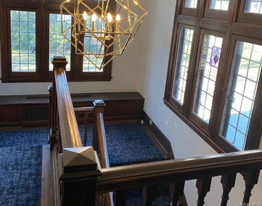 940 Smith Lane - Photo Thumbnail 2