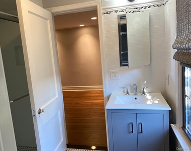 940 Smith Lane - Photo Thumbnail 9