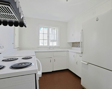 105 S Greenbush Road - Photo Thumbnail 8