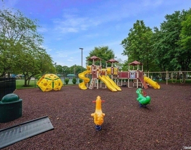132 Fairfield Drive - Photo Thumbnail 25