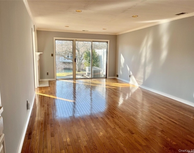 132 Fairfield Drive - Photo Thumbnail 3