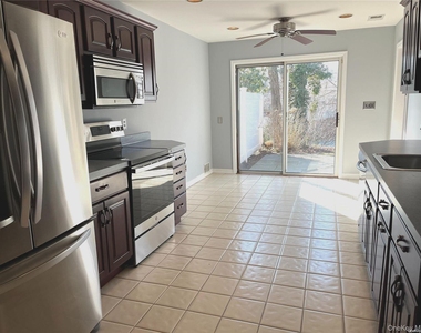 132 Fairfield Drive - Photo Thumbnail 6