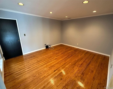 132 Fairfield Drive - Photo Thumbnail 8