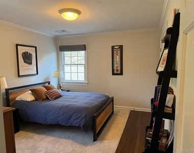 21 Westbank Road - Photo Thumbnail 17