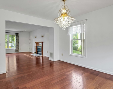 5801 Applewood Circle - Photo Thumbnail 5