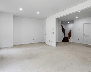 5801 Applewood Circle - Photo Thumbnail 15