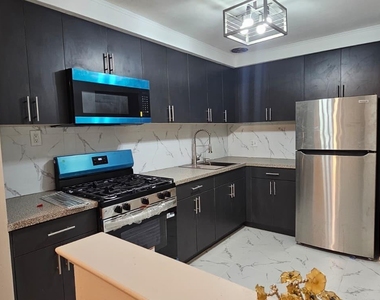 26016 Hillside Avenue - Photo Thumbnail 2