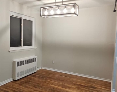 26016 Hillside Avenue - Photo Thumbnail 4
