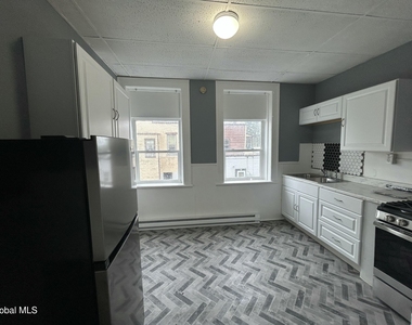 663 2nd Avenue - Photo Thumbnail 3