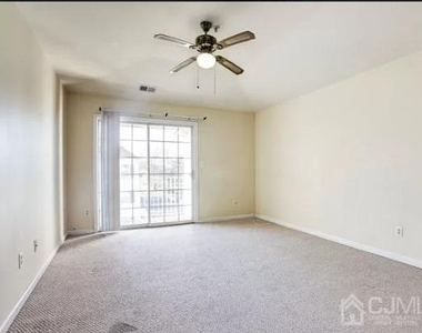 1335 Waterford Drive - Photo Thumbnail 8