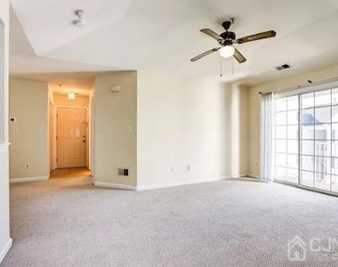 1335 Waterford Drive - Photo Thumbnail 9