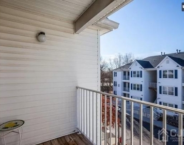 1335 Waterford Drive - Photo Thumbnail 25