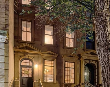 164 E 70th Street - Photo Thumbnail 2