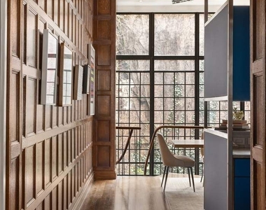 164 E 70th Street - Photo Thumbnail 6