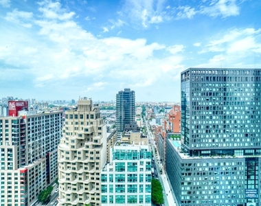 24-16 Queens Plaza S - Photo Thumbnail 10