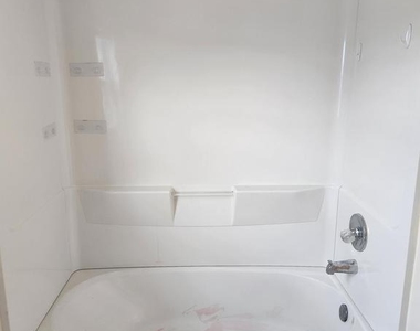 122 Spring Street - Photo Thumbnail 7