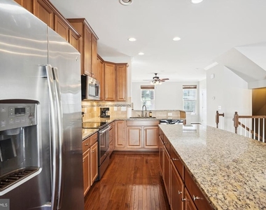 7106 Santa Cruz Place - Photo Thumbnail 11