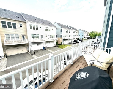 17255 Herring Gull Lane - Photo Thumbnail 9
