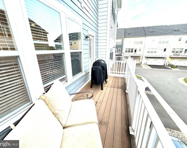 17255 Herring Gull Lane - Photo Thumbnail 8