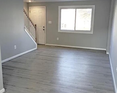 9003 Merrimack Drive - Photo Thumbnail 4