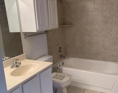 12161 Penderview Terrace - Photo Thumbnail 16