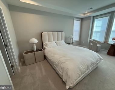 7567 Sawyer Farm Way - Photo Thumbnail 8