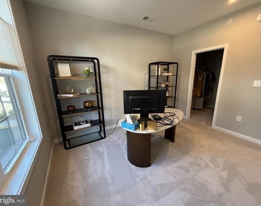 7567 Sawyer Farm Way - Photo Thumbnail 21