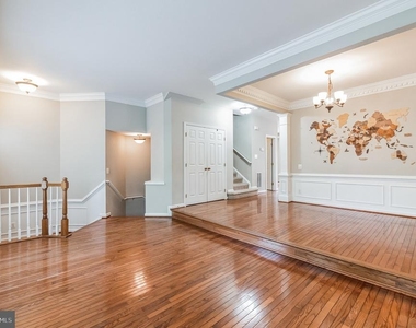 12876 Fair Valley Court - Photo Thumbnail 3