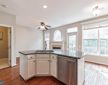 12876 Fair Valley Court - Photo Thumbnail 8